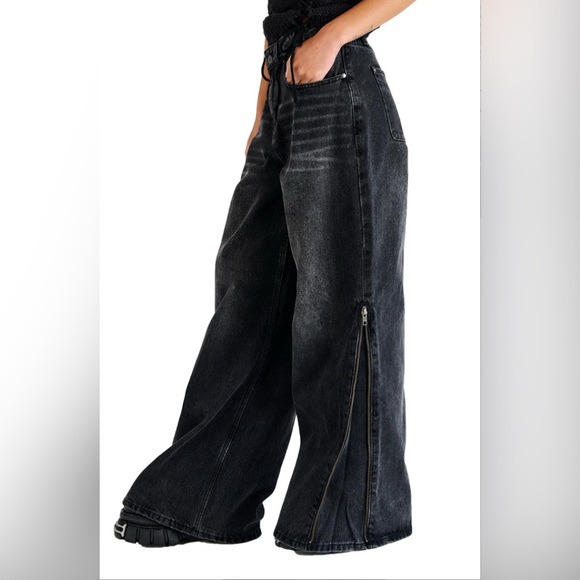 The Ragged Priest Feral Flare Jeans - Picture 3 of 11